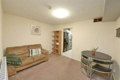 4 bedroom apartment to rent, Camberley, Surrey GU15