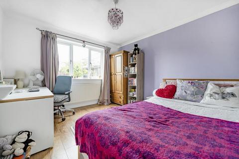 4 bedroom detached house for sale, Aylesbury,  Buckinghamshire,  HP18