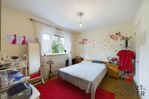 103 Great Central Avenue, Ruislip, HA4 6TU