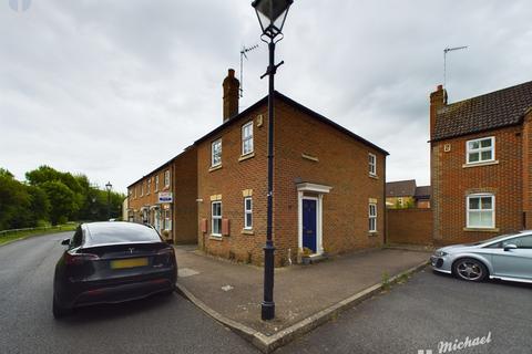 3 bedroom detached house for sale, Swallow Lane, Aylesbury, Buckinghamshire