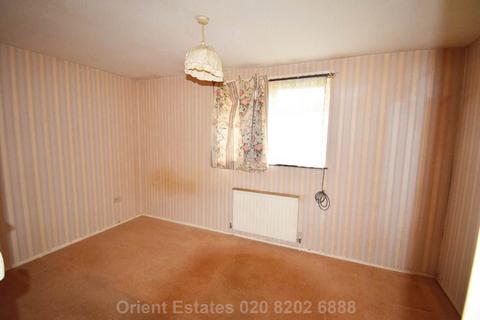 2 bedroom end of terrace house for sale, Copinger Walk, Edgeware