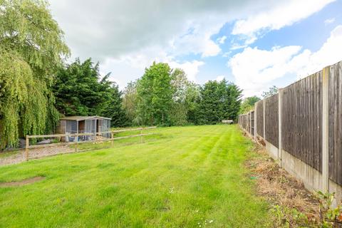 4 bedroom detached bungalow for sale, Redenhall, Harleston