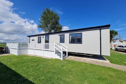 2 bedroom lodge for sale, Seawick Holiday Park