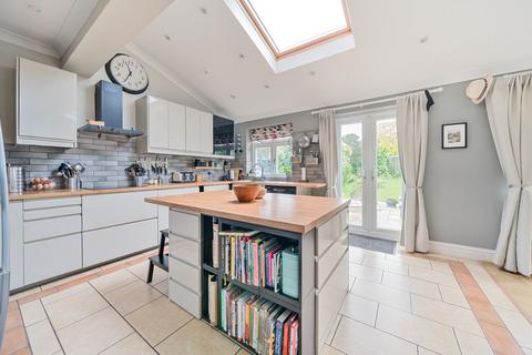 8 The Mead, West Wickham, BR4 0BB