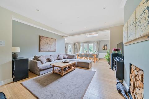 8 The Mead, West Wickham, BR4 0BB