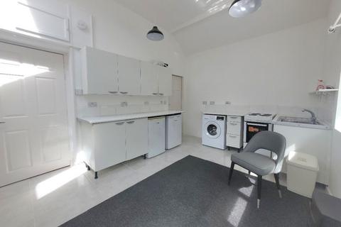 1 bedroom flat to rent, Broad Street, Blaenavon, Pontypool
