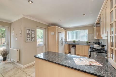 4 bedroom detached bungalow for sale, The Glen, Blackwell, Bromsgrove, B60 1BX