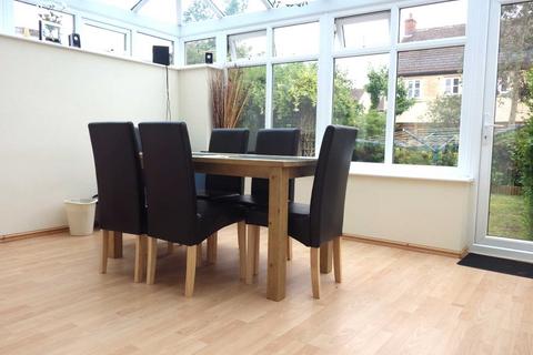 undefined, Gordon Way, Witney OX28