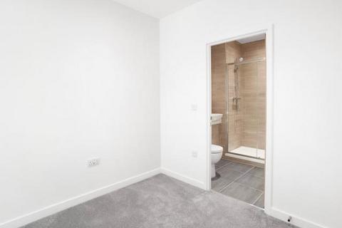 2 bedroom apartment to rent, Millennium Way,  Bracknell,  RG12