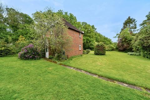 Cleygate Cottage Bailes Lane, Normandy, Guildford, GU3 2BA