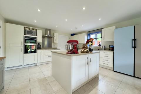 5 bedroom detached house for sale, Whitfield Gardens, East Hanney, Wantage, OX12