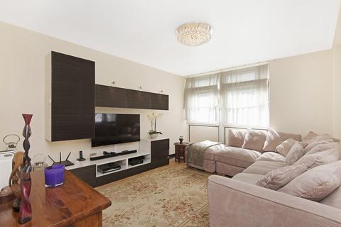 2 bedroom flat to rent, Tilford Gardens, SOUTHFIELDS SW19