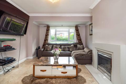 2 bedroom flat for sale, Edgeworth Close, London NW4