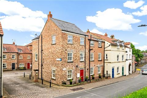 22, Florentines Court Allhallowgate, Ripon, HG4 1WB