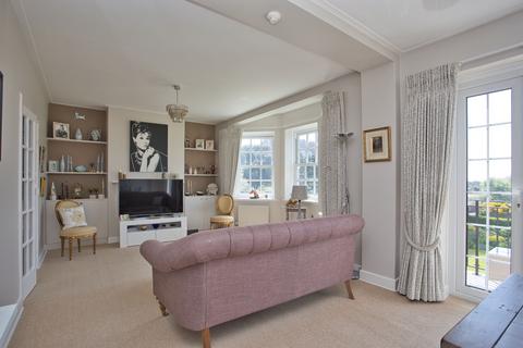 3 bedroom apartment for sale, Sandgate Road, Folkestone, CT20
