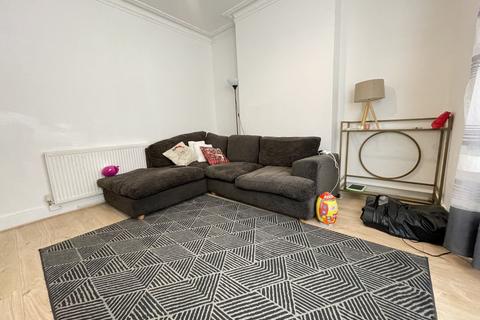 undefined, Rosslyn Crescent, Harrow HA1