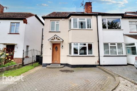 4 bedroom semi-detached house for sale, Briarwood Drive, Leigh-on-Sea