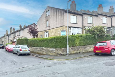 3 bedroom end of terrace house for sale, Rayner Road, Brighouse, HD6 2BH