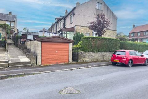 3 bedroom end of terrace house for sale, Rayner Road, Brighouse, HD6 2BH