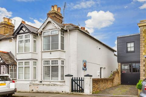 2 bedroom end of terrace house for sale, West Cliff, Whitstable, Kent