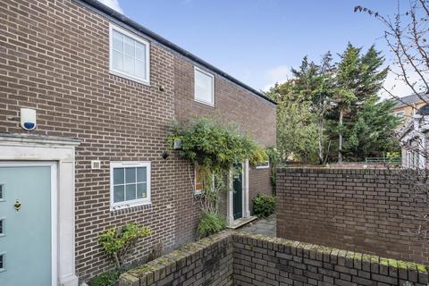 3 bedroom detached house for sale, Clarence Avenue, Clapham