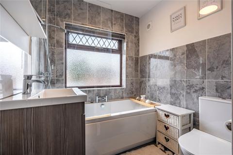 70 Crossland Crescent, Wolverhampton, WV6 9JY