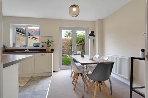 18 Blacksmiths Avenue, Barleythorpe, Oakham, LE15 7TD