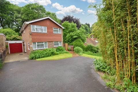 4 bedroom link detached house for sale, Sandrock Hill Road, Wrecclesham, Farnham, GU10