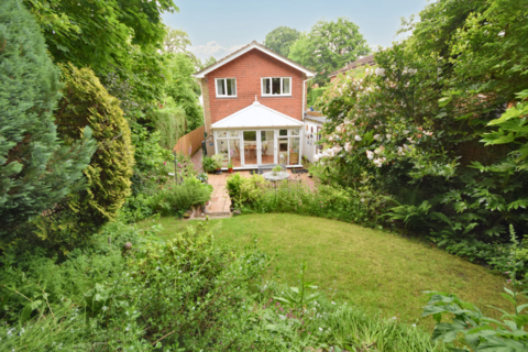 4 bedroom link detached house for sale, Sandrock Hill Road, Wrecclesham, Farnham, GU10