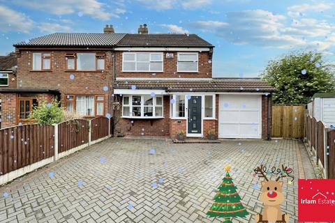 3 bedroom semi-detached house for sale, Greenside Drive, Irlam, M44