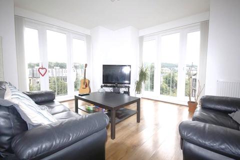 3 bedroom flat to rent, Hermand Street, Slateford, Edinburgh, EH11
