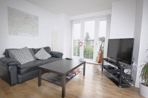 3 bedroom flat to rent, Hermand Street, Slateford, Edinburgh, EH11