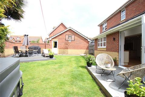 4 bedroom detached house for sale, Corsair Close, Lee-On-The-Solent, Hampshire, PO13