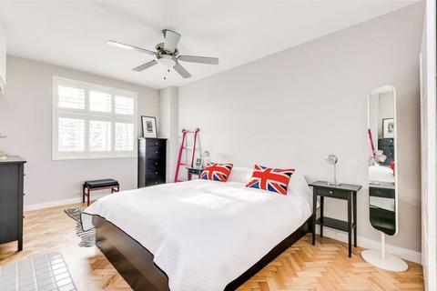 4 bedroom apartment to rent, Hammersmith Road, London, W6