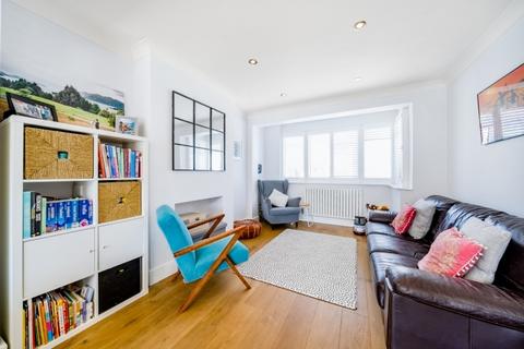 4 bedroom end of terrace house to rent, Hassocks Road London SW16