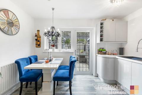 63 Jacksons Drive, Cheshunt, Waltham Cross, EN7 6HW