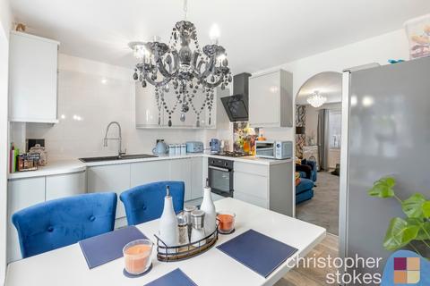 63 Jacksons Drive, Cheshunt, Waltham Cross, EN7 6HW