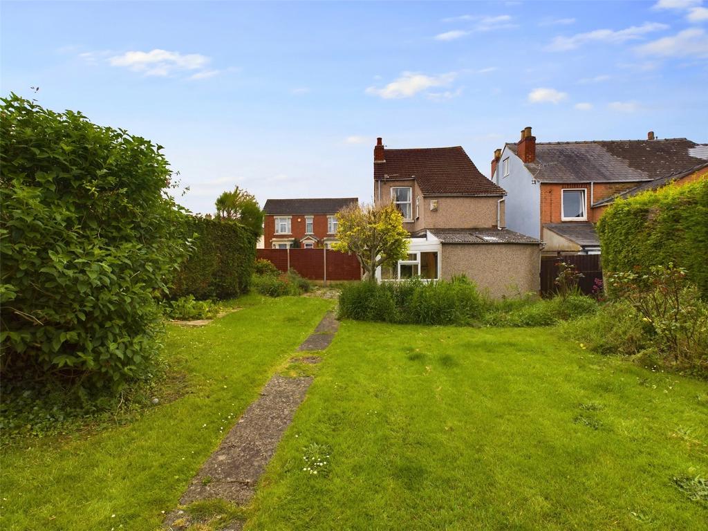 Newton Avenue, Gloucester... 2 bed detached house for sale £180,000