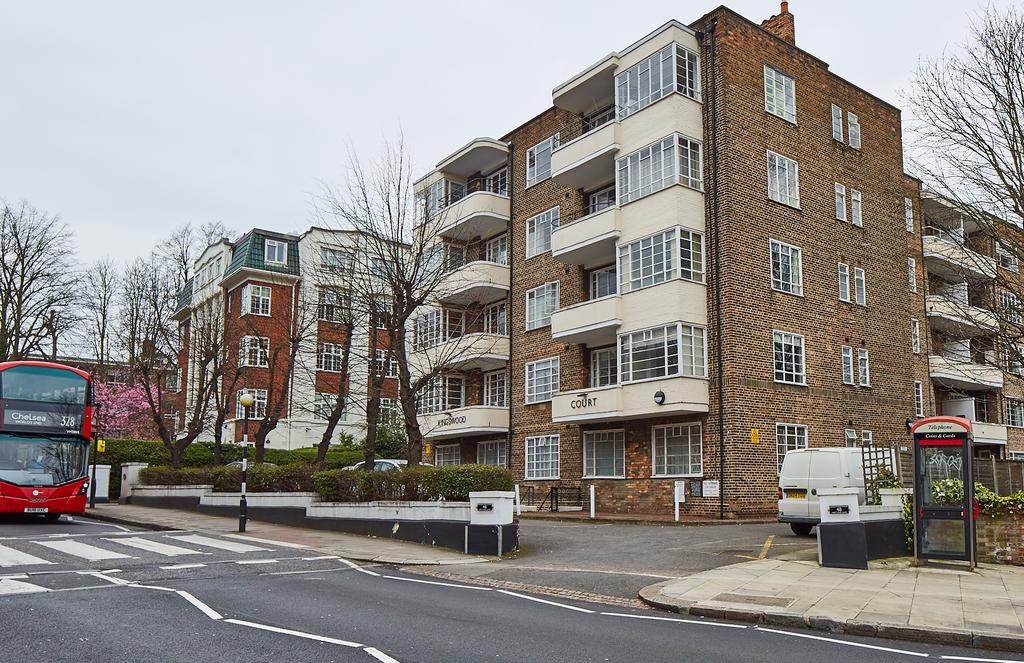 West End Lane, west hampstead, NW6 Studio - £250,000