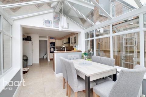 21 Lych Gate Walk, Hayes, UB3 2NN
