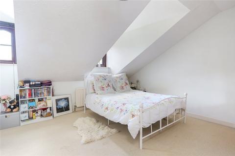 3 bedroom terraced house for sale, Pottery Court, Wrecclesham, Farnham, Surrey, GU10