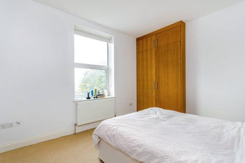 1 bedroom flat to rent, Central Hill, Crystal Palace, London, SE19