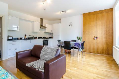 1 bedroom flat to rent, Central Hill, Crystal Palace, London, SE19