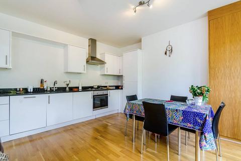 1 bedroom flat to rent, Central Hill, Crystal Palace, London, SE19