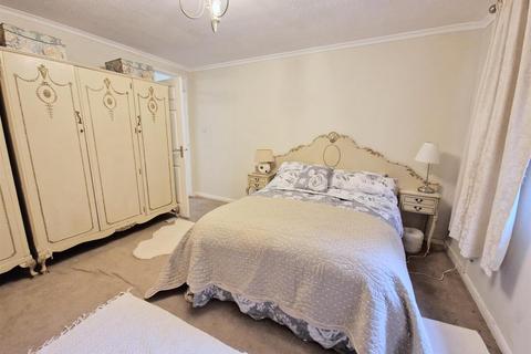 2 bedroom apartment for sale, Green Court, 643 Foxhollies Road, Hall Green, Birmingham, B28