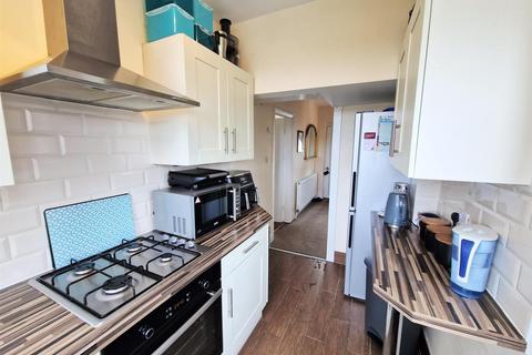3 bedroom semi-detached house to rent, Nigel Avenue, Northfield, Birmingham, West Midlands, B31