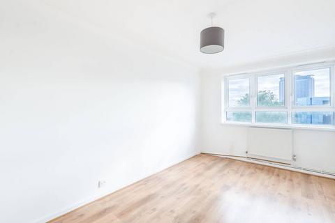 3 bedroom flat to rent, Barons Court, Barons Court, London, W14
