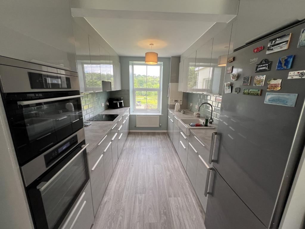 Modern Kitchen/Dining Room