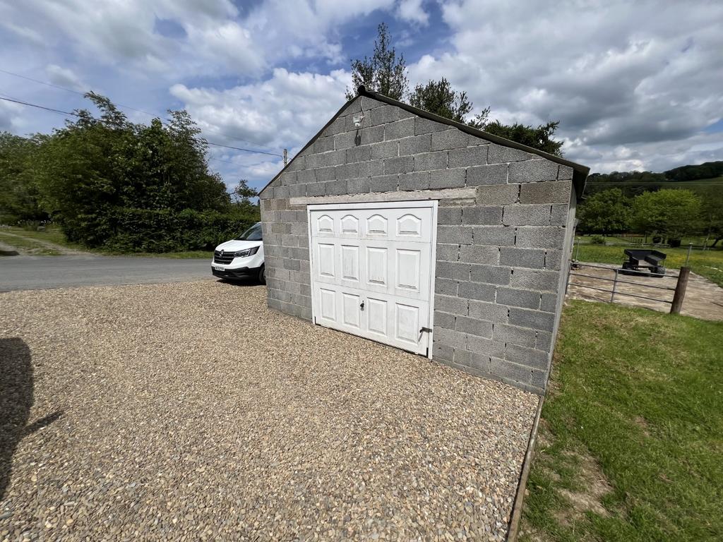 Detached Garage/Workshop