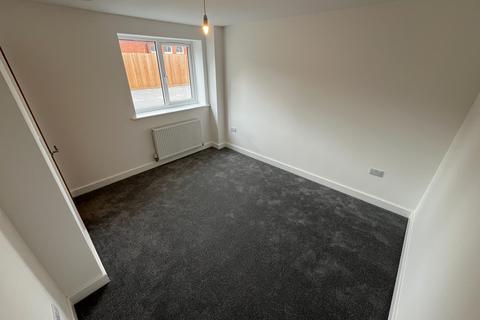 2 bedroom mews to rent, Guild Terrace, Burton-On-Trent, DE14